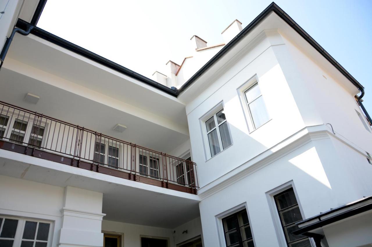 Premium Apartment Near Banska Bystrica Square With Two Big Bedrooms Luaran gambar